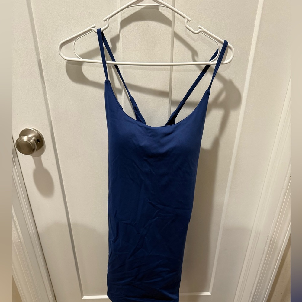 Lot of Halara play it my way dresses. Women’s large. 5 total dresses!